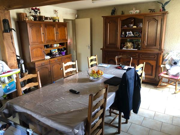 Local commercial avec grand logement (actuellement garage automobile)