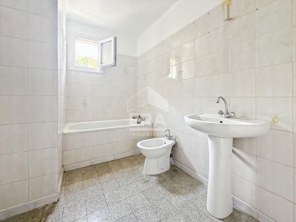 Appartement  T3 55 m2 Nimes