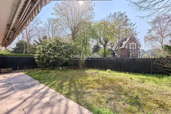 À Vendre - Appartement à rénover avec projet - Neuilly -Sur-Seine - 92200 - Rez-de-Jardin - 5 Chambres