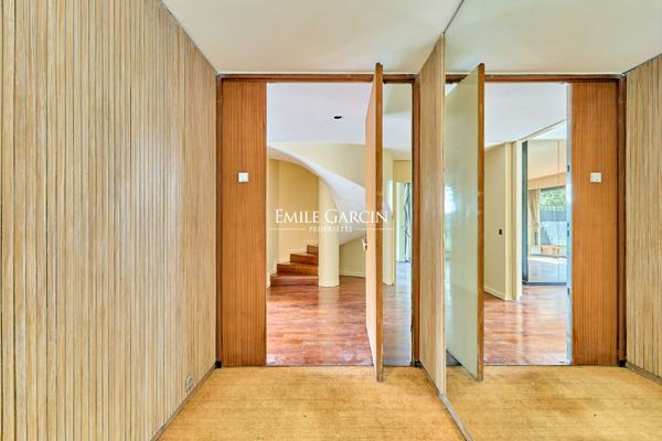 À Vendre - Appartement à rénover avec projet - Neuilly -Sur-Seine - 92200 - Rez-de-Jardin - 5 Chambres