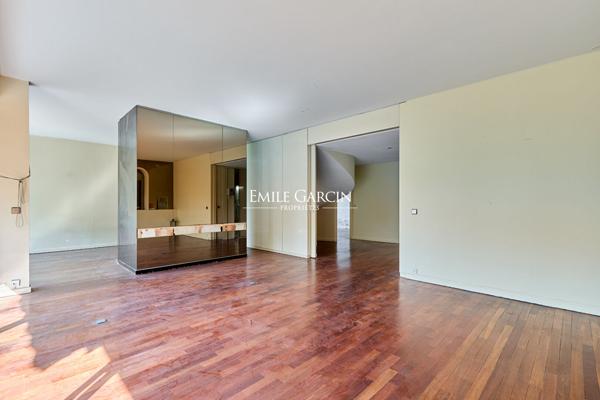 À Vendre - Appartement à rénover avec projet - Neuilly -Sur-Seine - 92200 - Rez-de-Jardin - 5 Chambres
