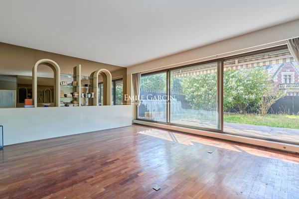 À Vendre - Appartement à rénover avec projet - Neuilly -Sur-Seine - 92200 - Rez-de-Jardin - 5 Chambres