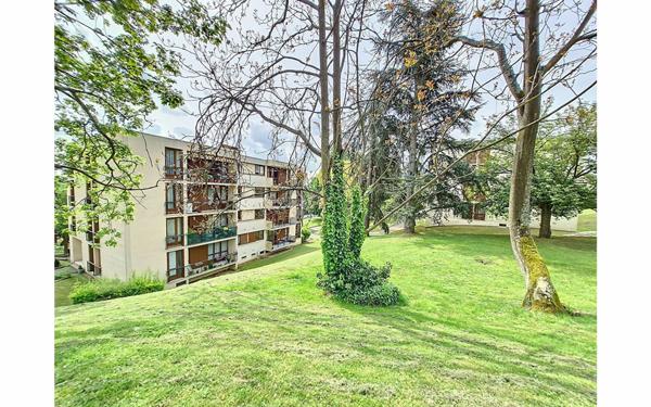 Appartement à vendre    3 pièces • 70,49 m2 Brunoy