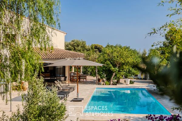 Bastide contemporaine avec piscine