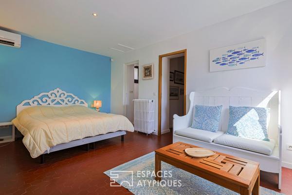 Bastide contemporaine avec piscine