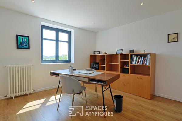 Bastide contemporaine avec piscine