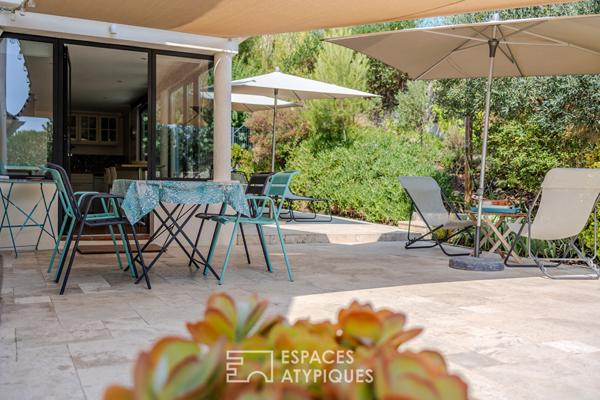 Bastide contemporaine avec piscine