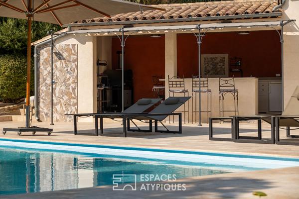 Bastide contemporaine avec piscine