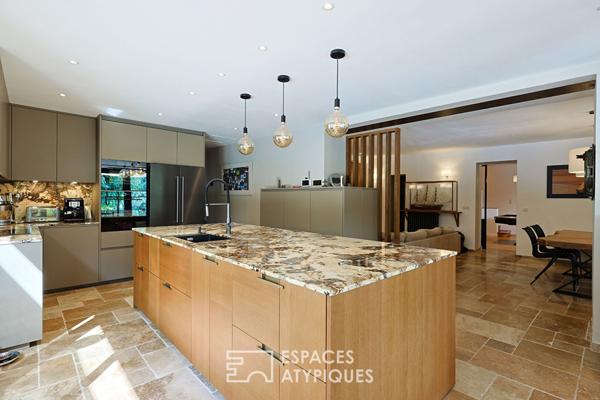 Bastide contemporaine avec piscine