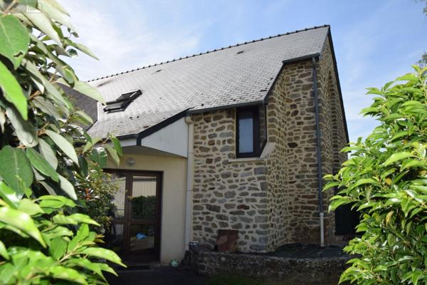 Immeuble à vendre à La Bazoge-Montpinçon en Mayenne (53440), ref : 53075-FC121