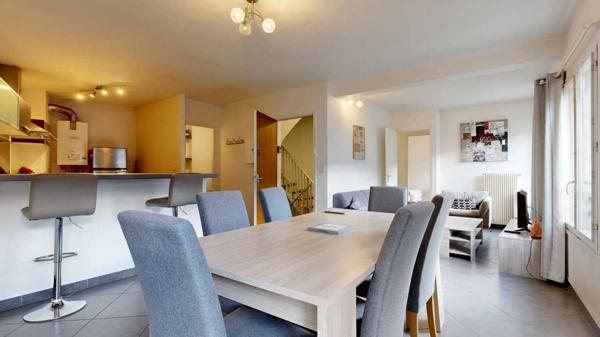 Appartement - Sarlat-la-caneda Charmant Appartement T3 Lumineux en Centre-Ville avec 2 Chambres