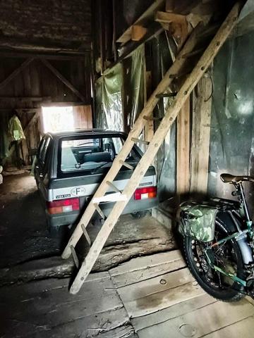 Grange avec dépendance et terrain