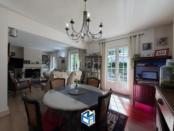 MAISON 4 CHAMBRES - SOUS-SOL COMPLET - VÉRANDA - TERRAIN ARBORÉ 4522M2