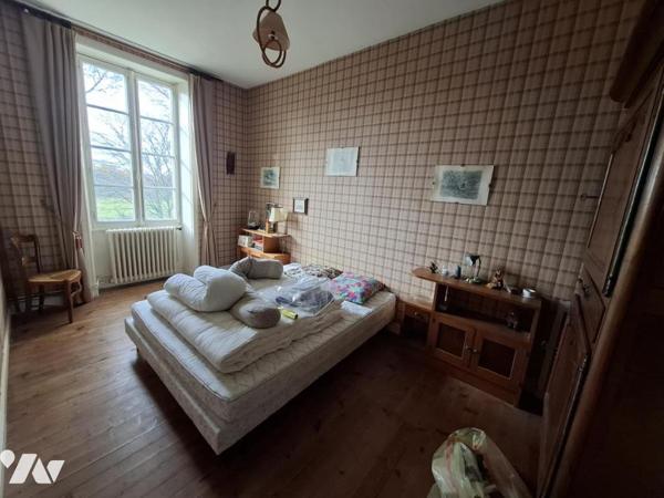 A VAL DE COGNAC - Maison de maître de 228m² hab sur 11 435m² de parc et 150m² de dépendances