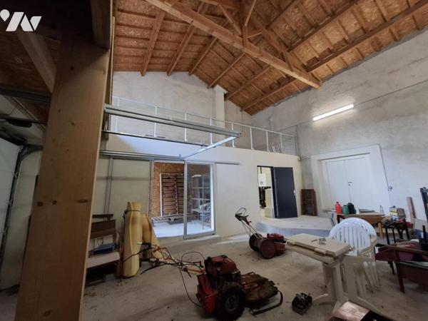 A VAL DE COGNAC - Maison de maître de 228m² hab sur 11 435m² de parc et 150m² de dépendances