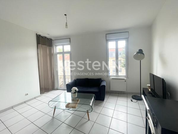 BORDEAUX - SAINT GENES - Appartement T1bis - Dernier étage - Immeuble pierres - Petite copropriété 4 lots - Vendu libre