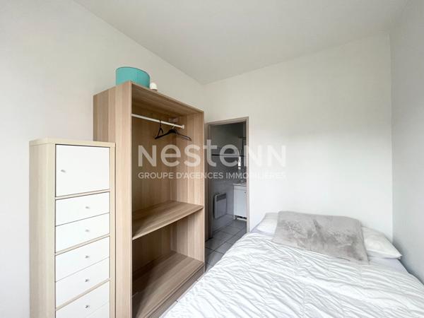 BORDEAUX - SAINT GENES - Appartement T1bis - Dernier étage - Immeuble pierres - Petite copropriété 4 lots - Vendu libre