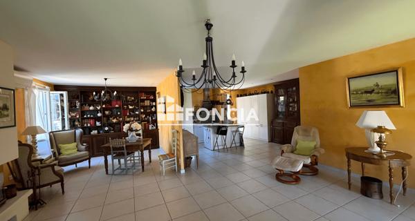 À vendre Maison 4 pièces 171 m² - Villelaure 84530
