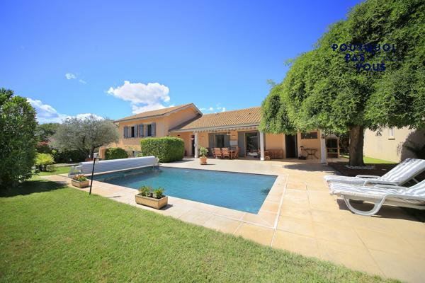 Maison familiale avec piscine