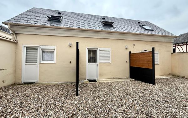 Immeuble à vendre    14 pièces • 337 m2 Déville-lès-Rouen