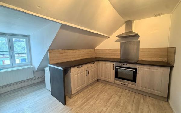 Immeuble à vendre    14 pièces • 337 m2 Déville-lès-Rouen