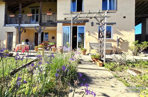 Magnifique ferme authentique de charme - 200m² rénovés avec passion - Vue panoramique - Calme absolu - Second logement attenant.