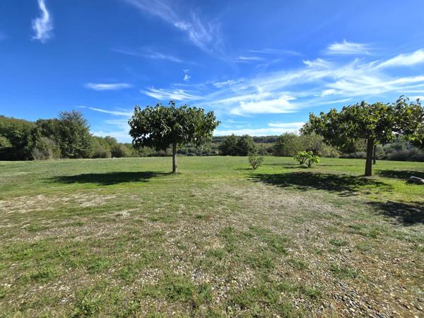 Magnifique ferme authentique de charme - 200m² rénovés avec passion - Vue panoramique - Calme absolu - Second logement attenant.