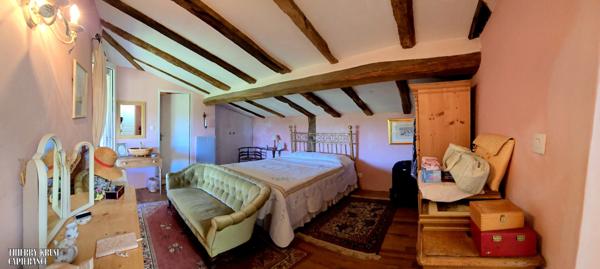 Magnifique ferme authentique de charme - 200m² rénovés avec passion - Vue panoramique - Calme absolu - Second logement attenant.