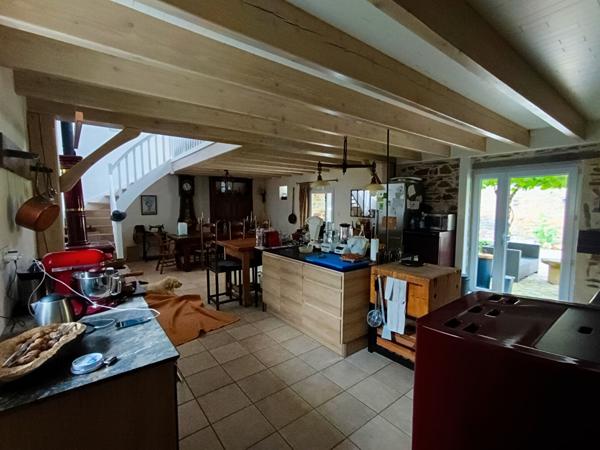EN EXCLUSIVITÉ - Maison en pierre
