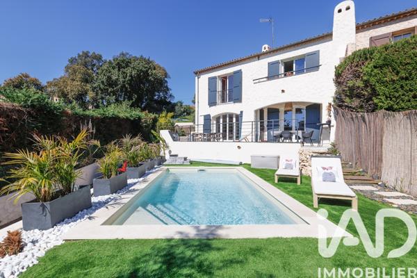 Maison à vendre 6 pièces 153 m² Mandelieu-la-Napoule