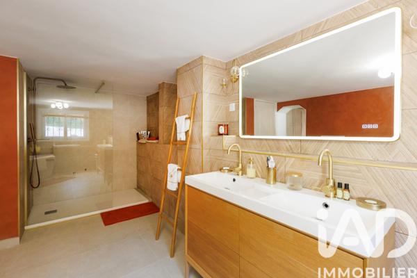 Maison à vendre 6 pièces 153 m² Mandelieu-la-Napoule