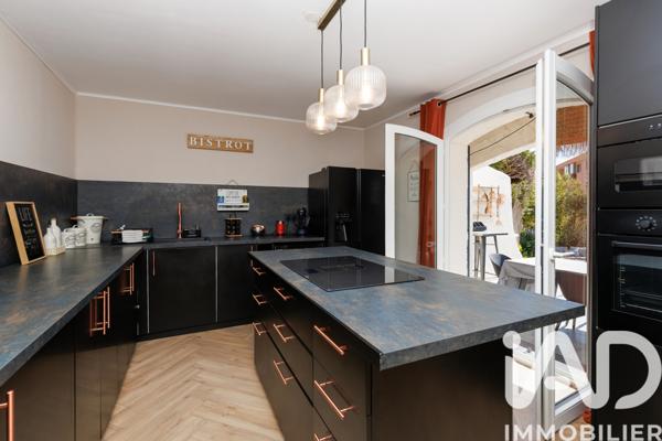 Maison à vendre 6 pièces 153 m² Mandelieu-la-Napoule