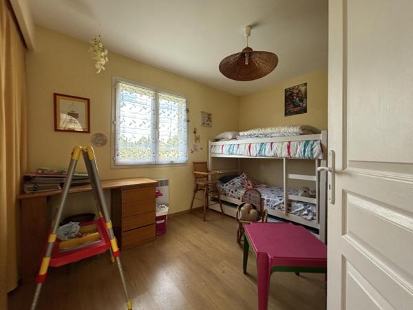 Villa 151m² 4 chambres sur terrain arboré de 655m² avec grand garage