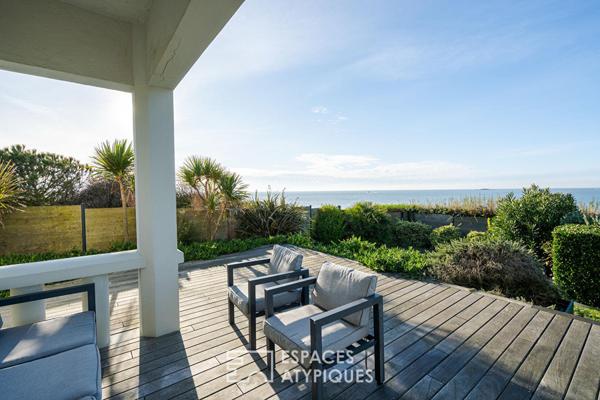 Villa rénovée en surplomb de la plage de Bonne Source avec accès direct au littoral