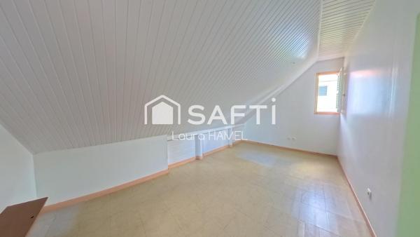 Maison T3, en bois, terrain plat, quartier calme.