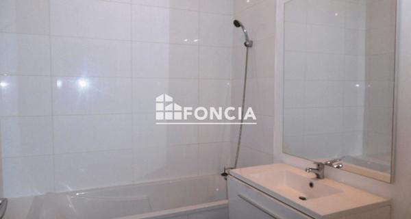 Location Appartement 3 pièces 59.9 m² - Clermont-ferrand 63000