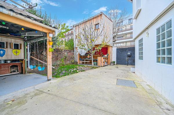 Maison familiale sans travaux proche métro