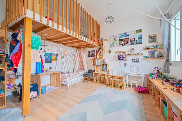 Maison familiale sans travaux proche métro