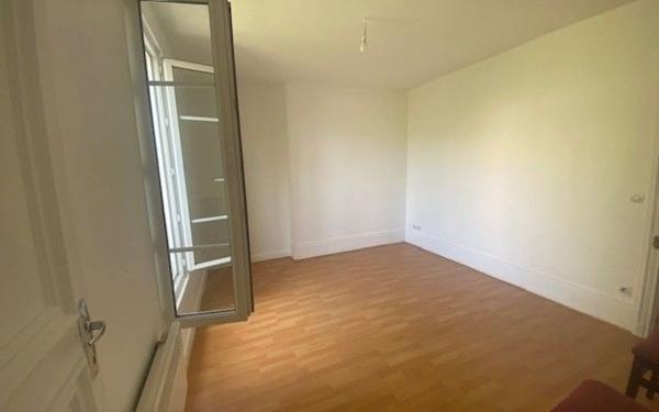 Appartement à vendre    4 pièces • 59 m2 Paris 19
