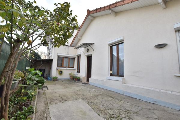 MAISON INDIVIDUELLE - 4 PIECES - 2 CHAMBRES sur 125M2 de TERRAIN