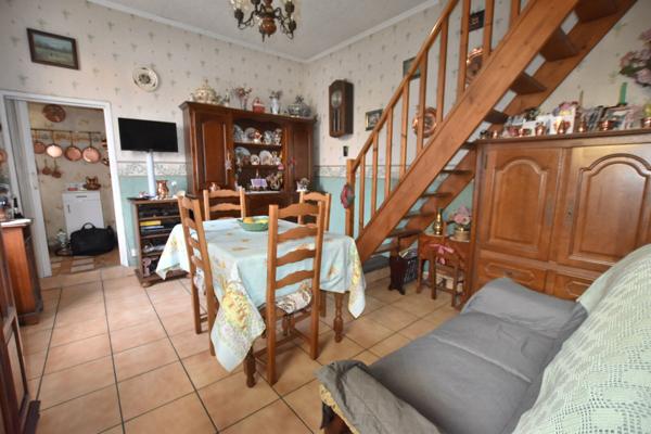 MAISON INDIVIDUELLE - 4 PIECES - 2 CHAMBRES sur 125M2 de TERRAIN