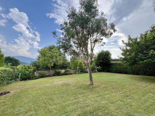 Maison familiale avec vue panoramique sur les Pyrénées