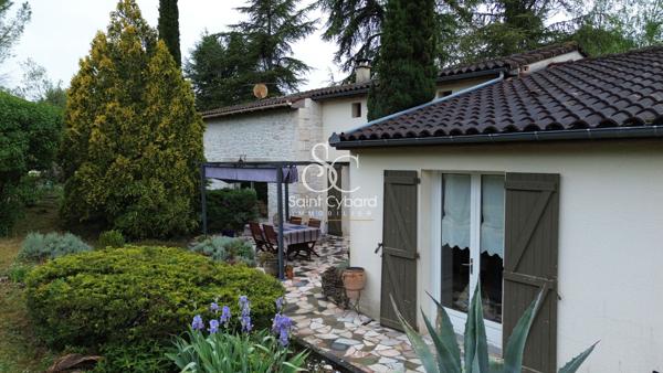 Voeuil et Giget – Belle Maison avec piscine
