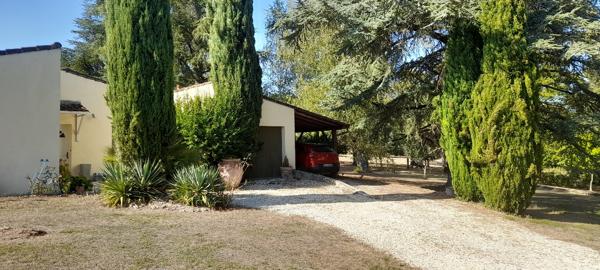 Voeuil et Giget – Belle Maison avec piscine