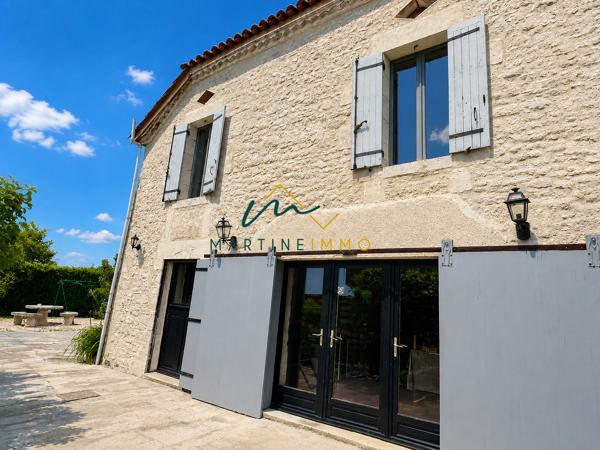A VENDRE MAISON PIERRE 400M² AVEC PISCINE