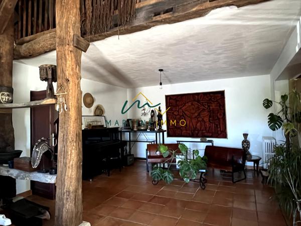 A VENDRE MAISON PIERRE 400M² AVEC PISCINE