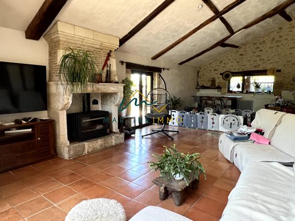 A VENDRE MAISON PIERRE 400M² AVEC PISCINE