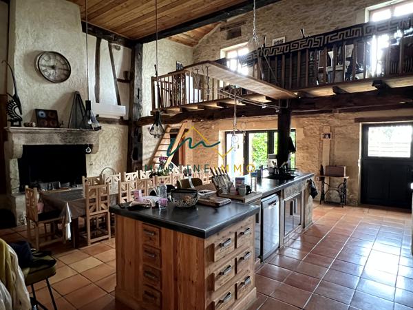 A VENDRE MAISON PIERRE 400M² AVEC PISCINE