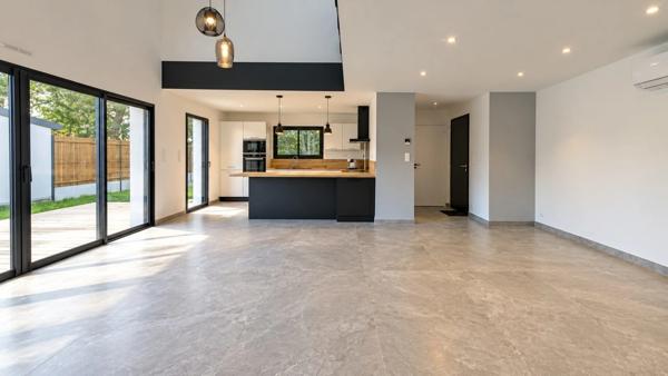 MAISON CONTEMPORAINE - 140 m² - MEUCON