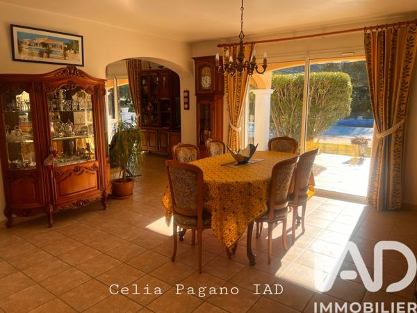 Maison à vendre 5 pièces 169 m² Le Castellet